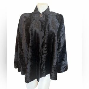 Elegant Vintage Black Faux Fur Cape